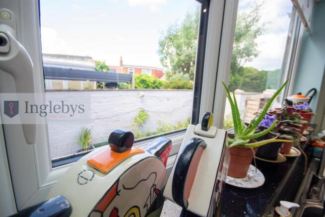 3 bed Terraced for sale Image 12