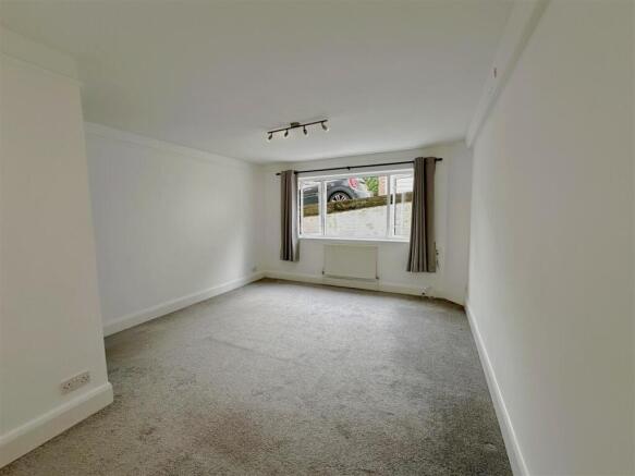 Spacious Studio Room