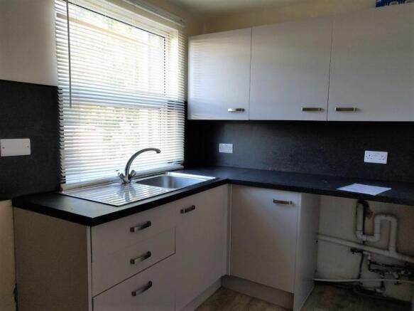 Kitchen 1.jpg