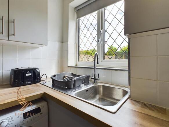 3 bed Terraced for sale Image 6