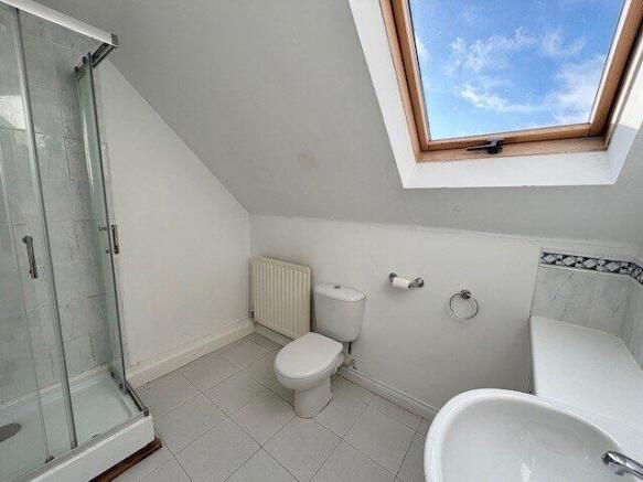 3 bed Semi-Detached to rent Image 7