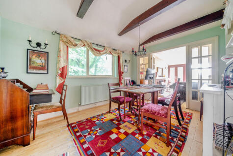 Cheltenham Road, Stroud, GL6
