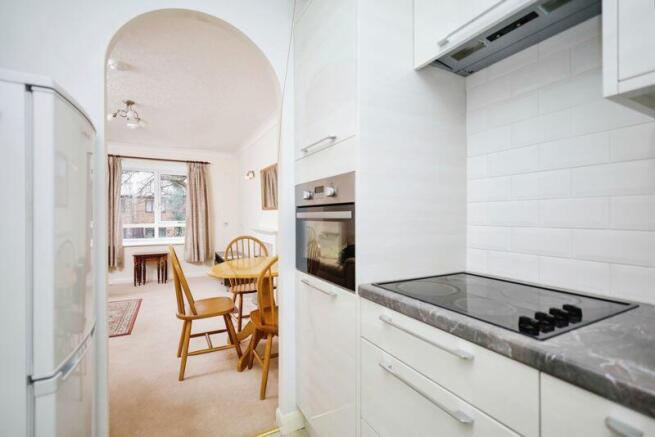 KITCHEN/LOUNGE