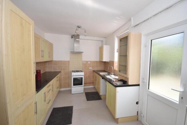 KITCHEN 01.JPG
