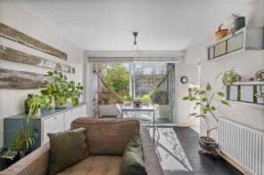 36, Barton Close, London SE15 3XY