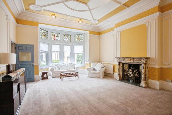 10 bed Detached for sale Image 3