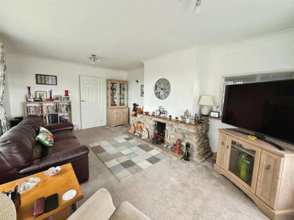 Buckbury Close photo 5