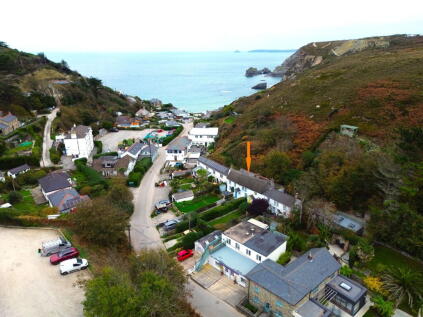 Quay Road, St Agnes- A short walk to the beach