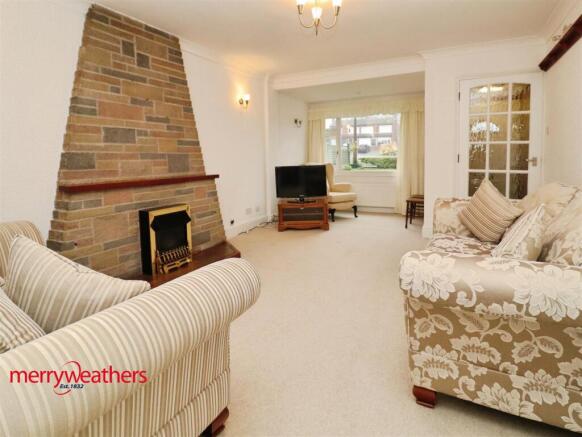 3 bed Semi-Detached for sale Image 6