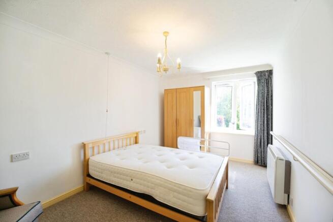 1 bed Apartment for sale Image 12