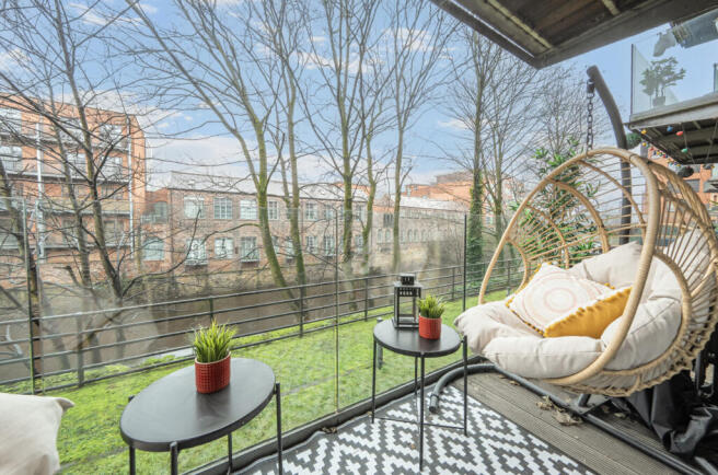 1407172-6-698b332...