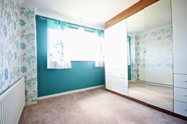BEDROOM 2