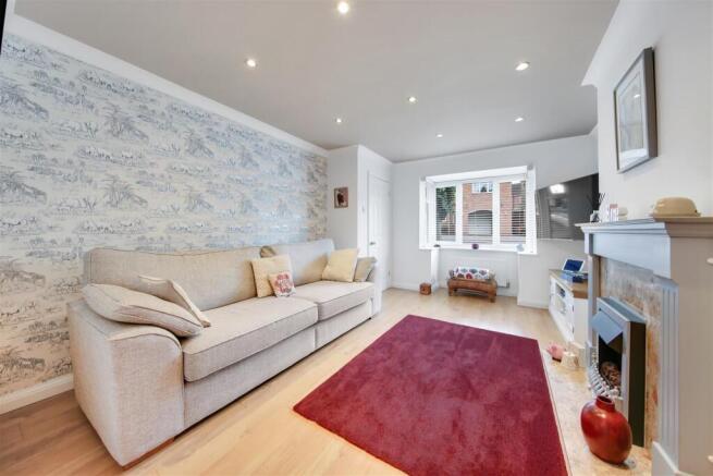 Living Room3.jpg