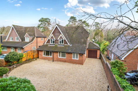 Heath Ride, Finchampstead, Berkshire, RG40