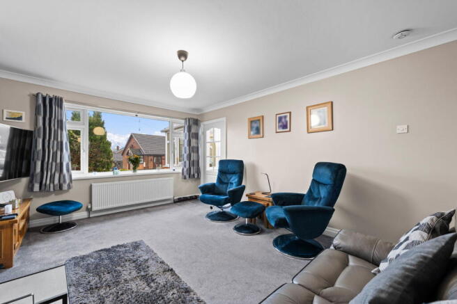 3 bed Semi-Detached Bungalow for sale Image 9