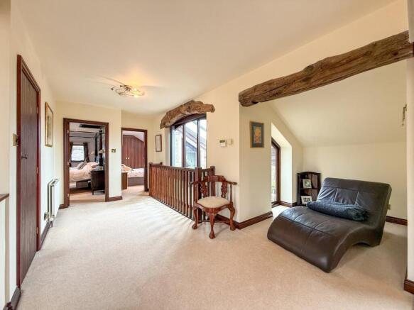 4 bed Barn Conversion for sale Image 11