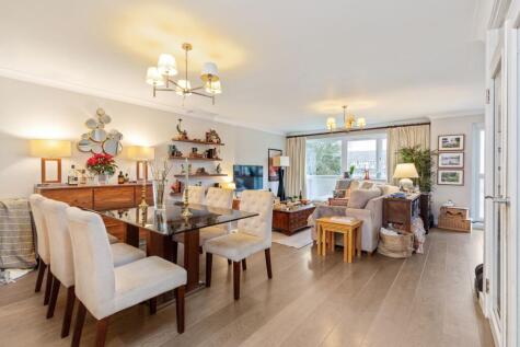 Garden Court, Stanmore, HA7