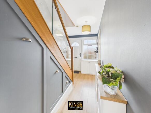 4 bed Detached for sale Image 11