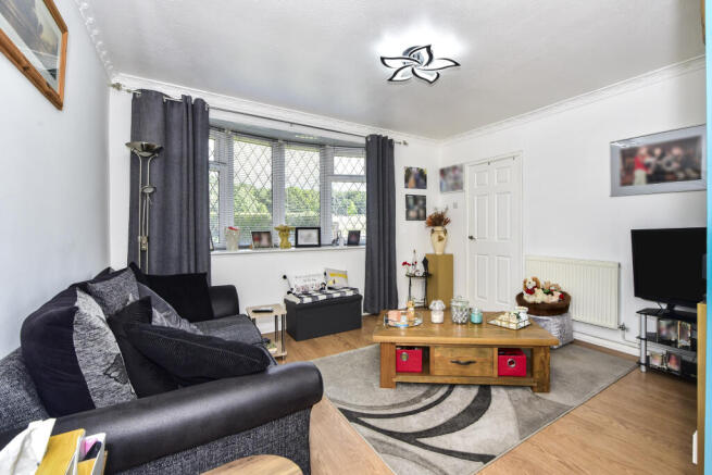 3 bed Semi-Detached for sale Image 3