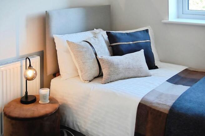 4 bed Terraced to rent Image 9