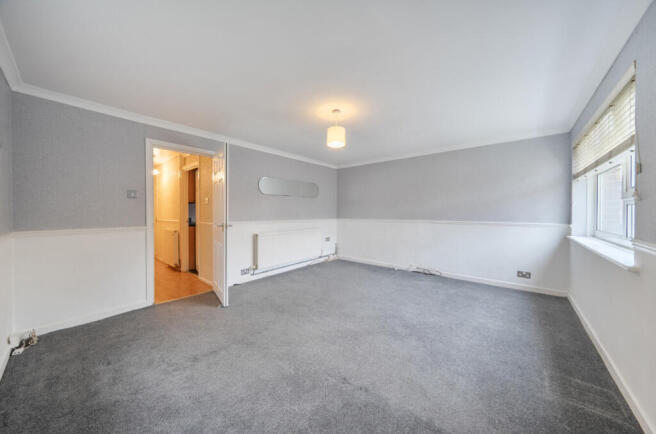 2 bed Flat for sale Image 5
