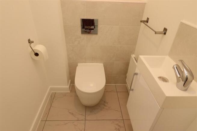 3 bed Semi-Detached to rent Image 12
