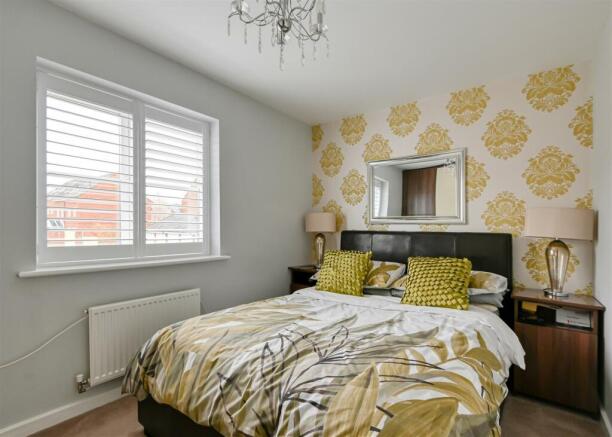 71 Rastrick Close-06.jpg