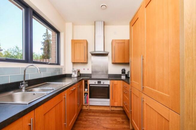 3 bed Semi-Detached for sale Image 8