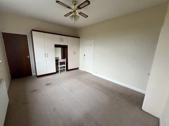 3 bed Semi-Detached to rent Image 9