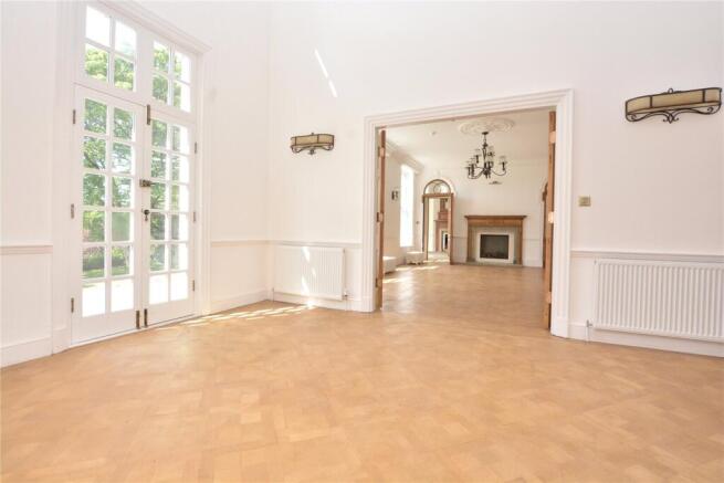 8 bed Detached for sale Image 4
