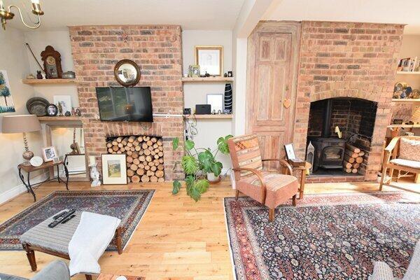lounge & living room