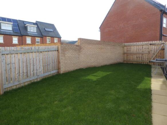 3 bed House to rent Image 4