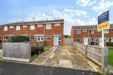 Betjeman Avenue, Royal Wootton Bassett, SN4
