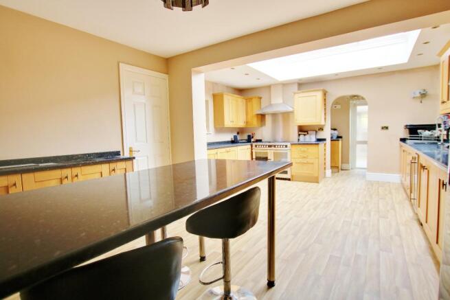 Kitchen/Breakfast Room
