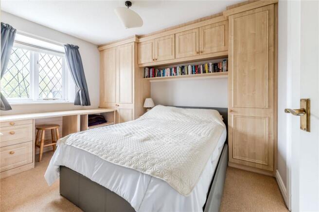 4 bed Detached for sale Image 11