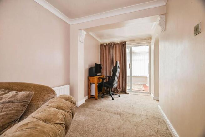 3 bed Semi-Detached for sale Image 4