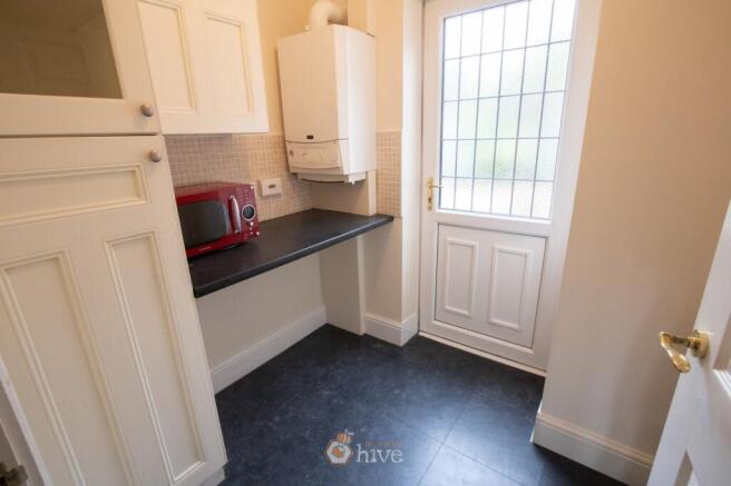 5 bed Detached for sale Image 9