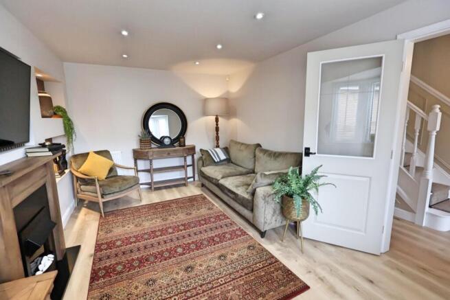 4 bed Detached for sale Image 10