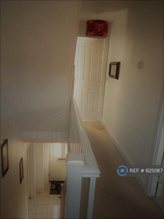 Laqnding First Floor