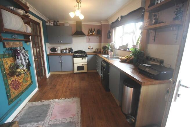 KITCHEN / DINER