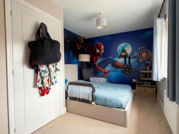 3 bed Semi-Detached for sale Image 8