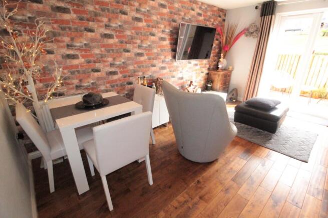 Lounge/Dining Room