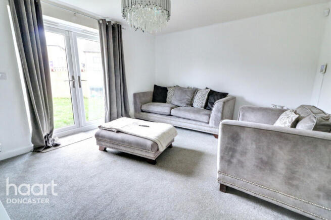 3 bed Semi-Detached for sale Image 5