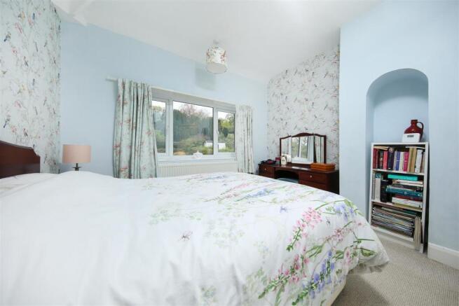 Bed1.2.jpg
