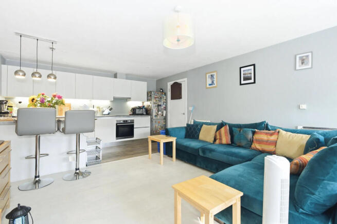 Apartment 5, Queens Pier Apartments, Ramsey photo 4