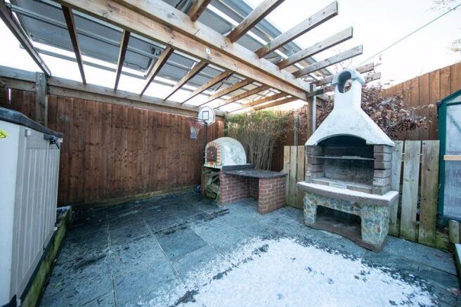 Outdoor kitchen
