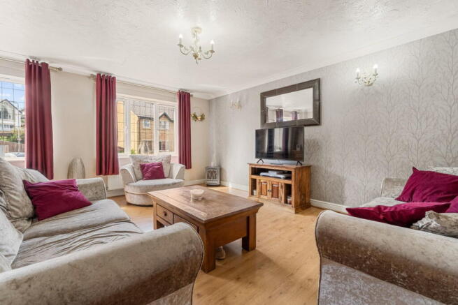 4 bed Terraced for sale Image 9