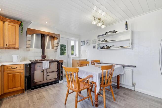 4 bed Semi-Detached for sale Image 9
