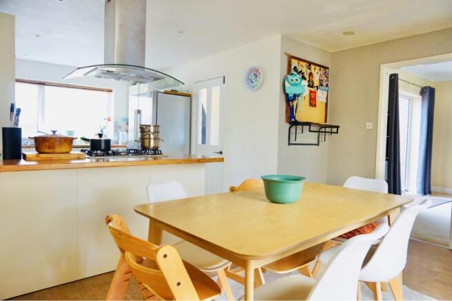 Kitchen/Dining Room
