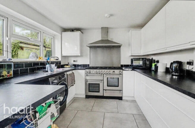 Leybourne Drive, Chelmsford photo 5